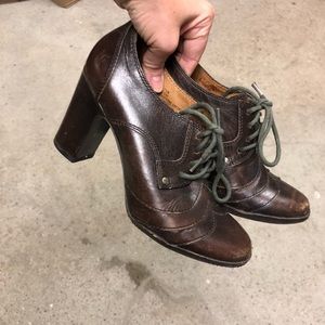 Frye Heeled Oxford Leather Shoes